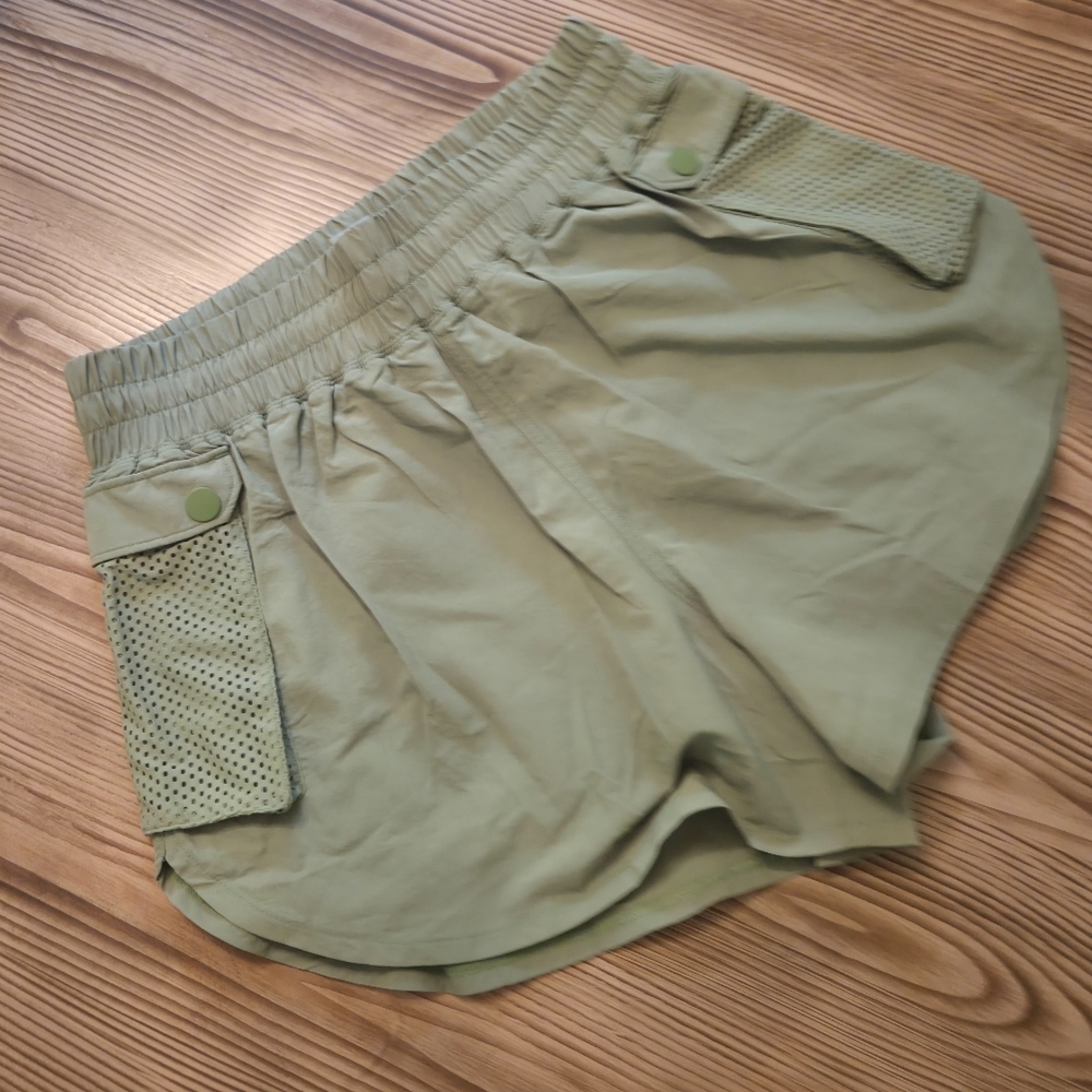 Spiritual Gangster Catus Green Demi Cargo Shorts with Mesh Pockets - Picture 6 of 10